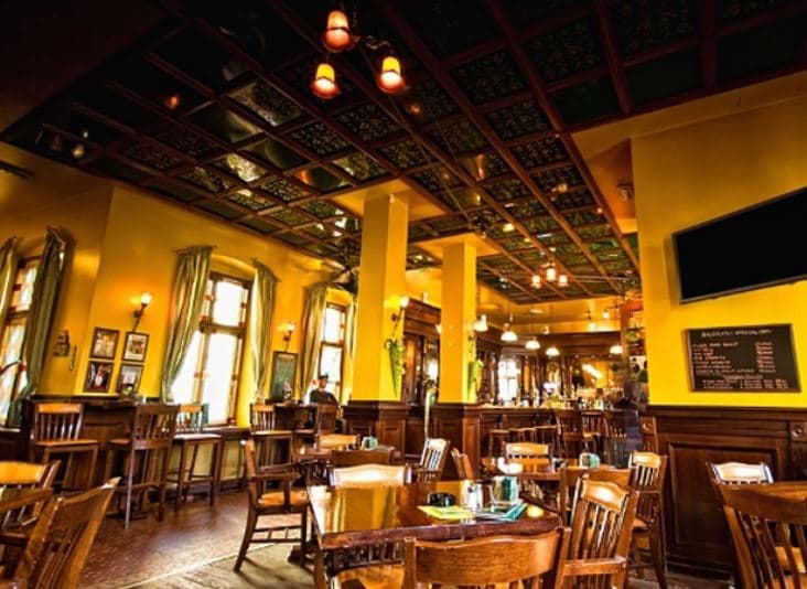 Procházka pražskými pivnicemi pro dva